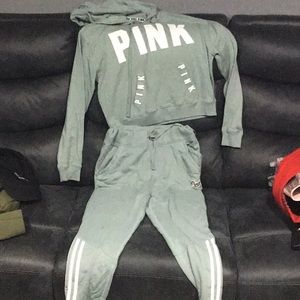 Matching 2 piece LITE GREEN/ MINT VSPINK SET BOTH SIZE MEDIUM